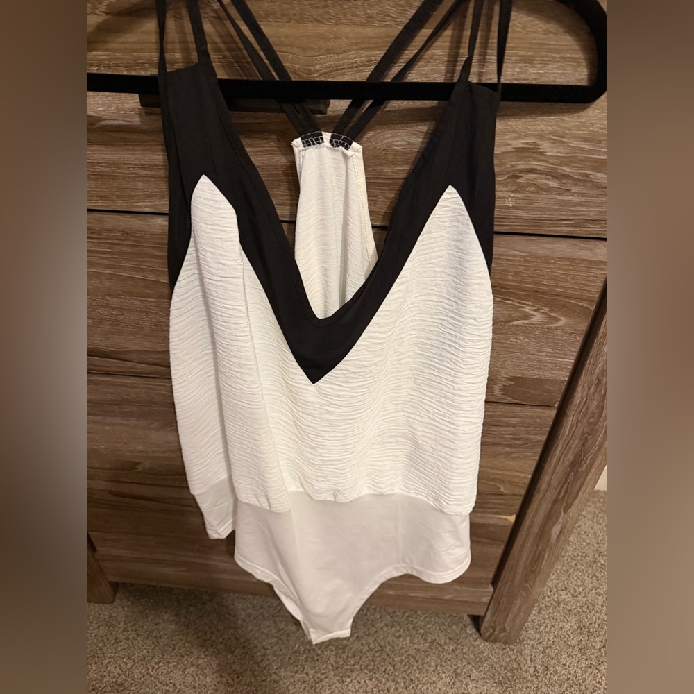 SHEIN Black and White V-Neck Strappy bodysuit